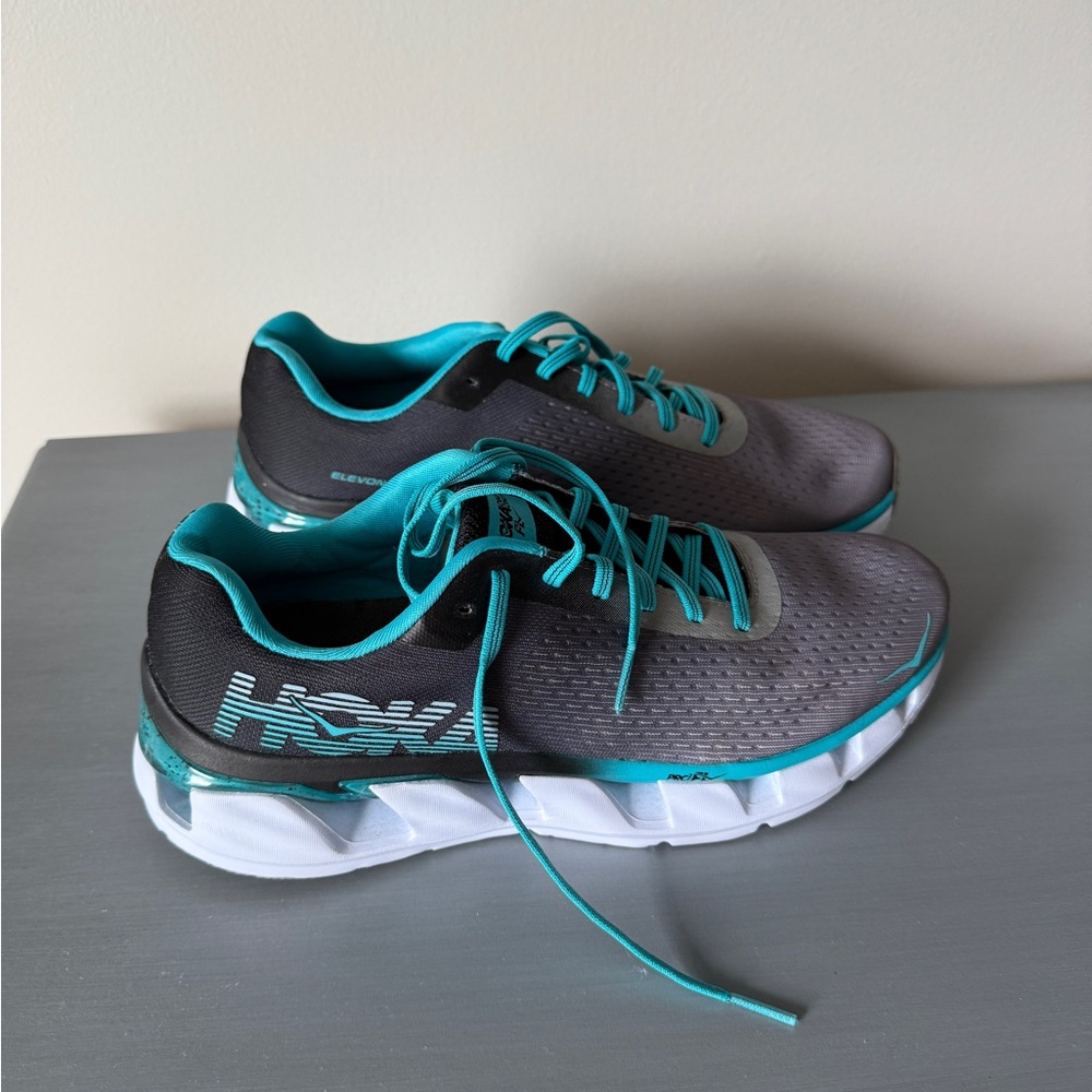 Hoka One One ELEVON Running Sneakers SIZE 9 - like NEW!